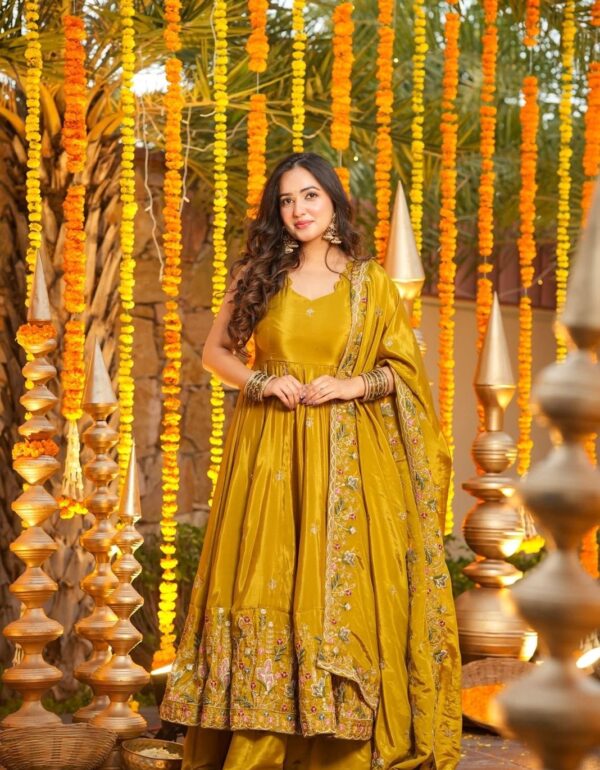 Regal Gold Anarkali